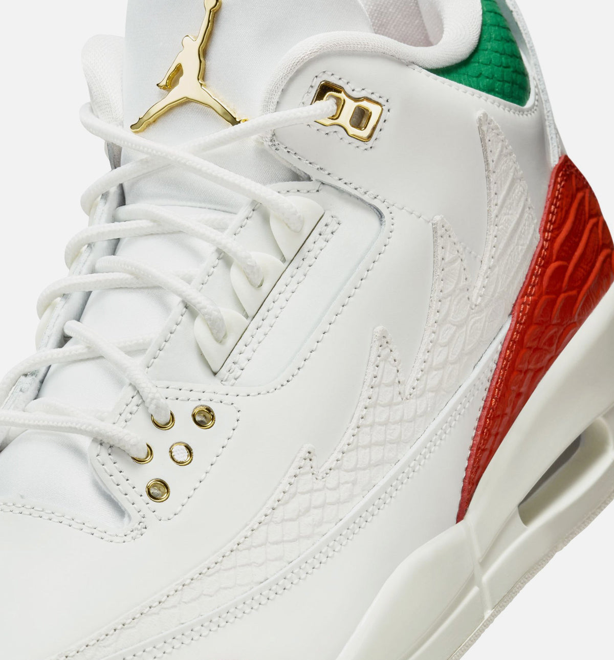 Air Jordan 3 Retro El Vuelo 男款生活方式鞋 - Summit White/Pine Green/Dragon Red/Metallic Gold