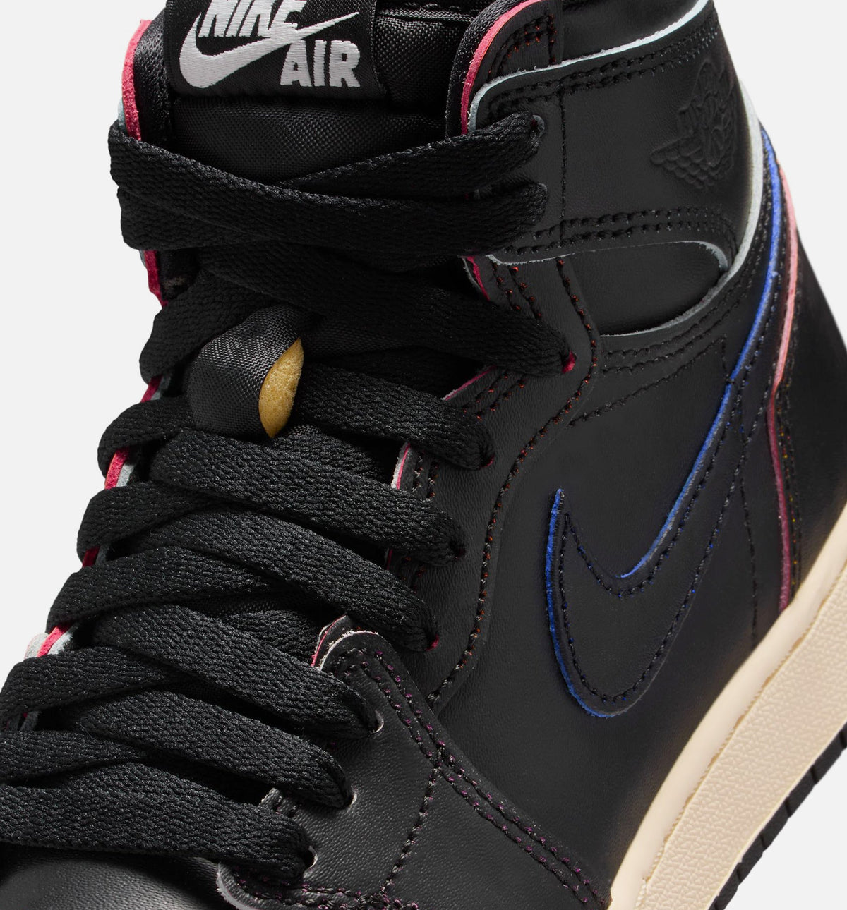 Air Jordan 1 Retro High OG Black and Muslin Grade School 生活方式鞋 - Black/Muslin