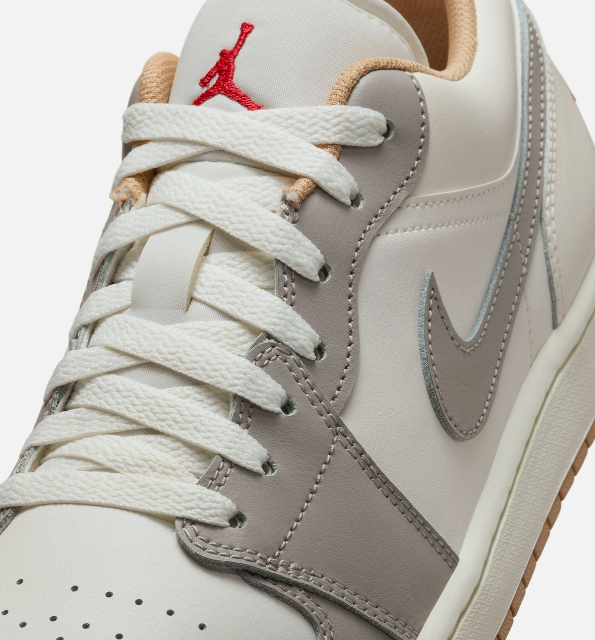 Air Jordan 1 Low 男款生活方式鞋 - Sail/Fire Red/College Grey/Hemp