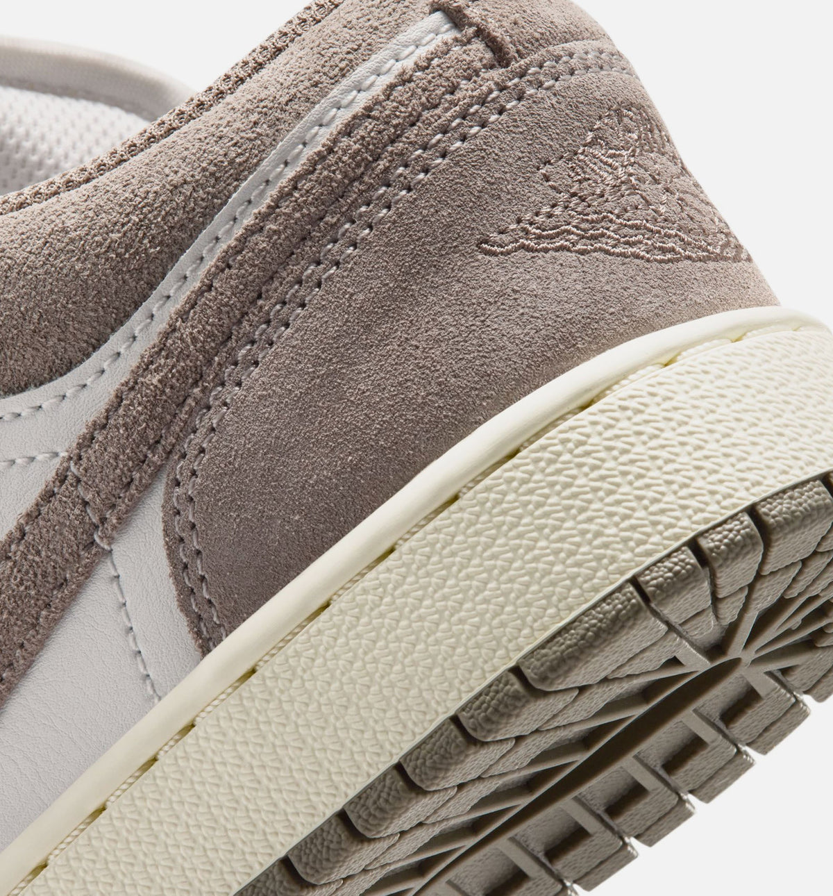 Air Jordan 1 Low Grade School 生活方式鞋 - Olive Grey/Enigma Stone/Summit White