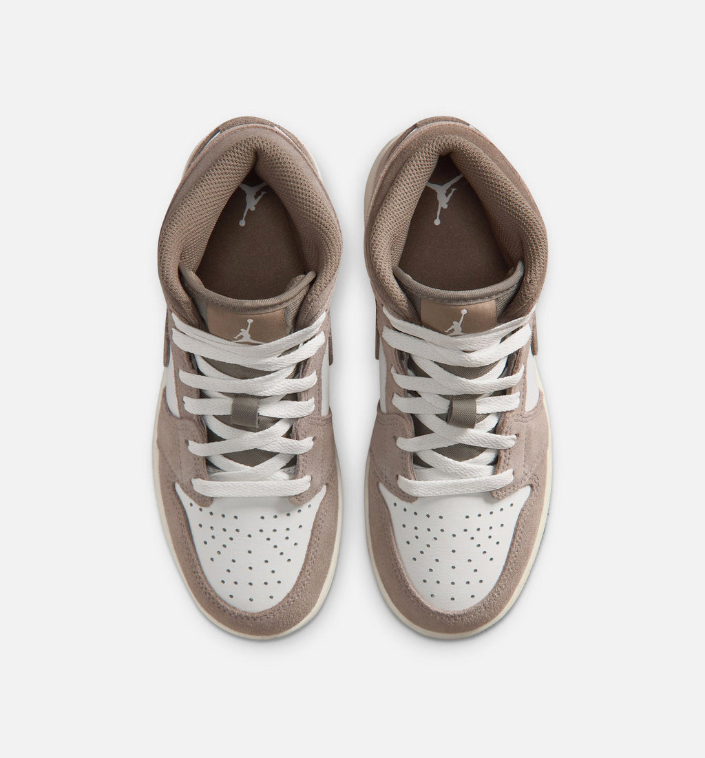 Air Jordan 1 Mid Grade School 生活方式鞋 - Enigma Stone/Olive Grey/Summit White
