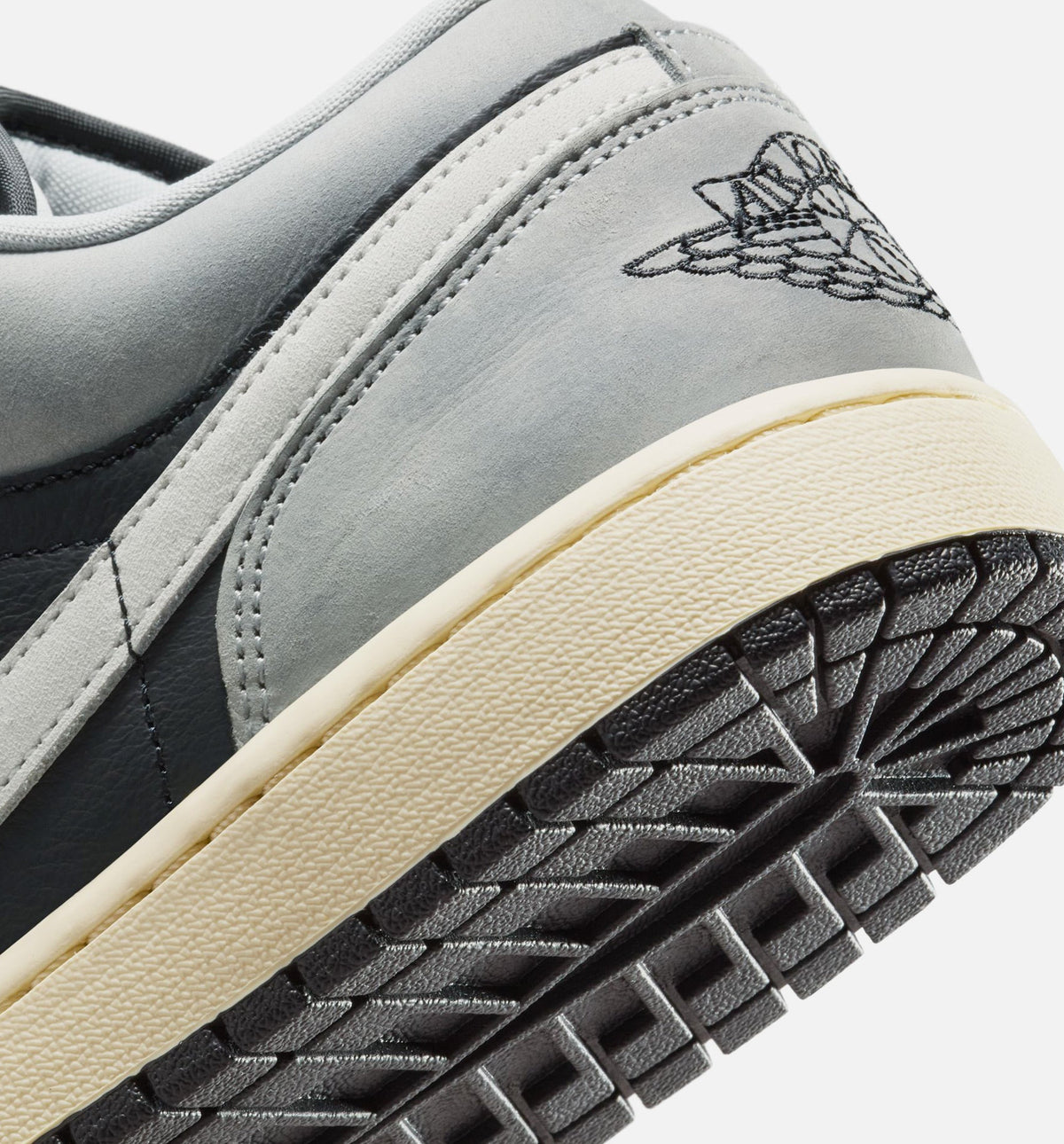 Air Jordan 1 Low SE 男款生活方式鞋 - Light Smoke Grey/White/Off Noir