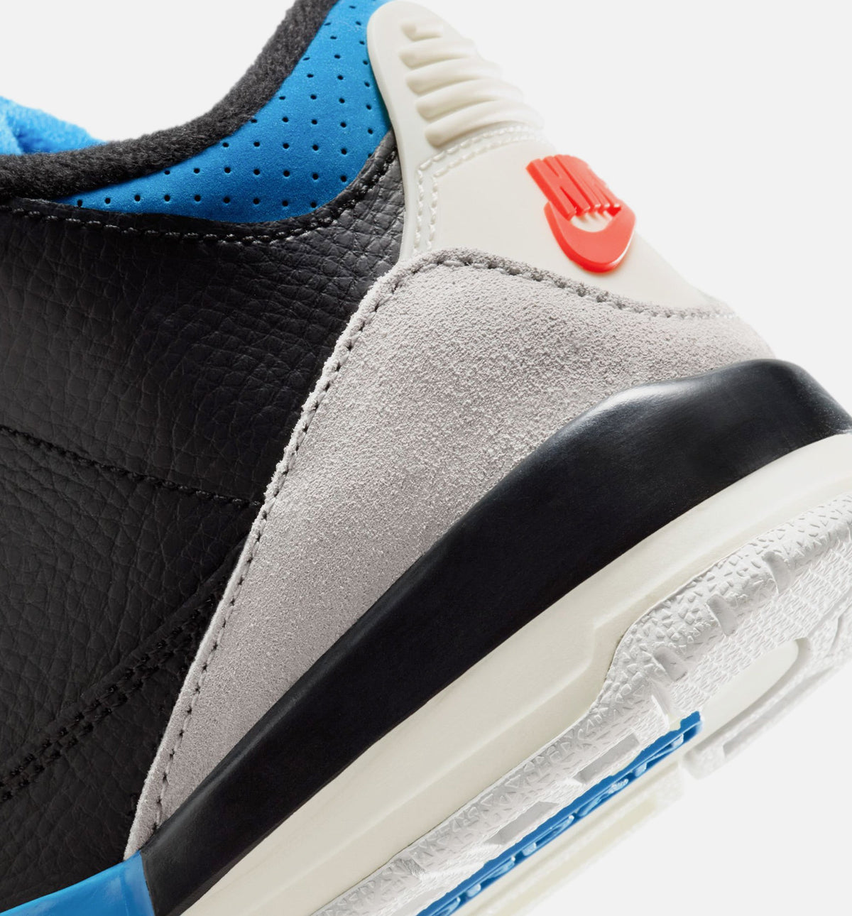 Air Jordan 3 Retro OG Rare Air 学前児童生活方式鞋 - Black/Chile Red/Neutral Grey