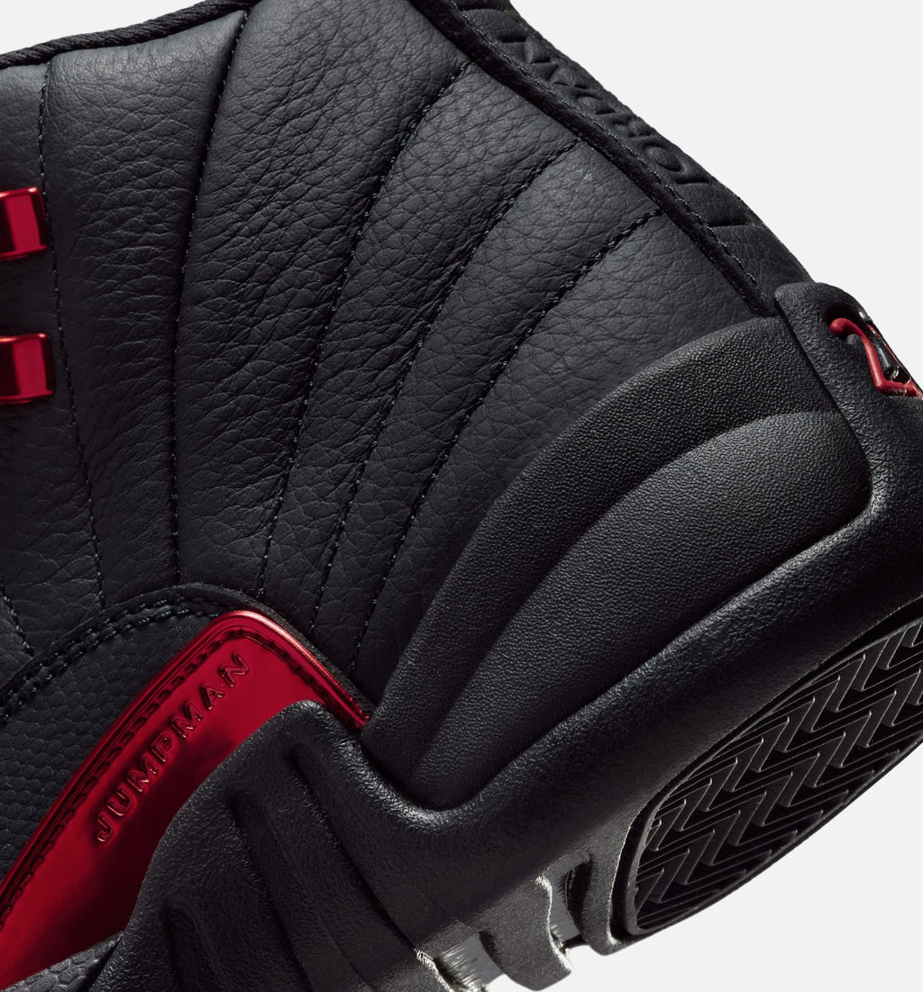 Air Jordan 12 Retro Bloodline Grade School 生活方式鞋 - Black/Varsity Red