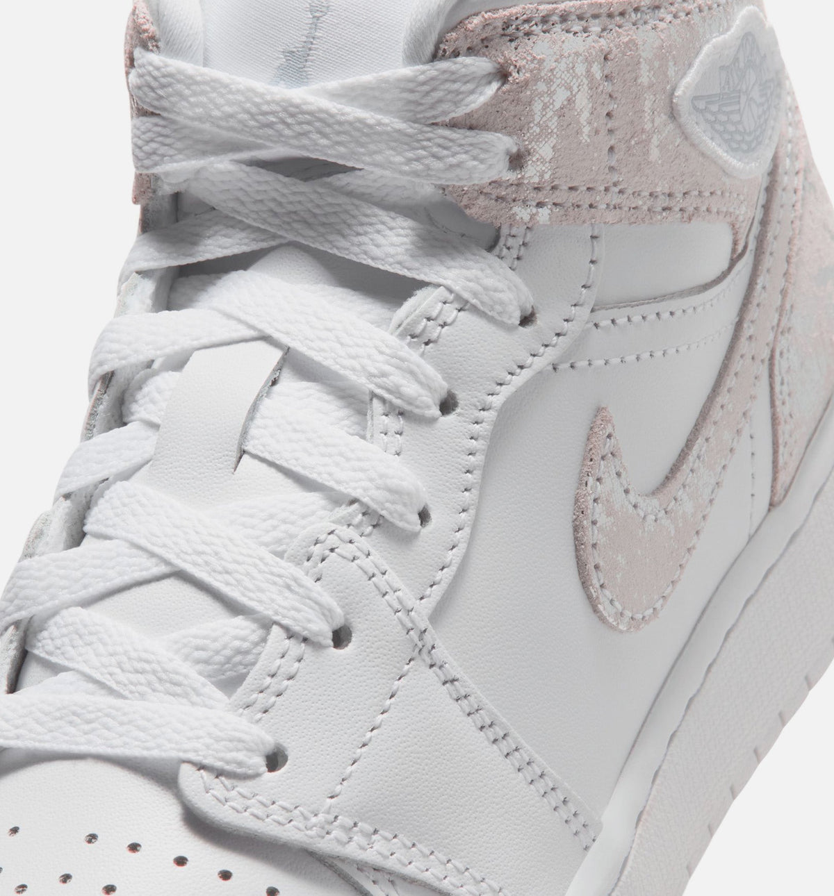 Air Jordan 1 Mid SE Grade School 生活方式鞋 - White/Field Silver