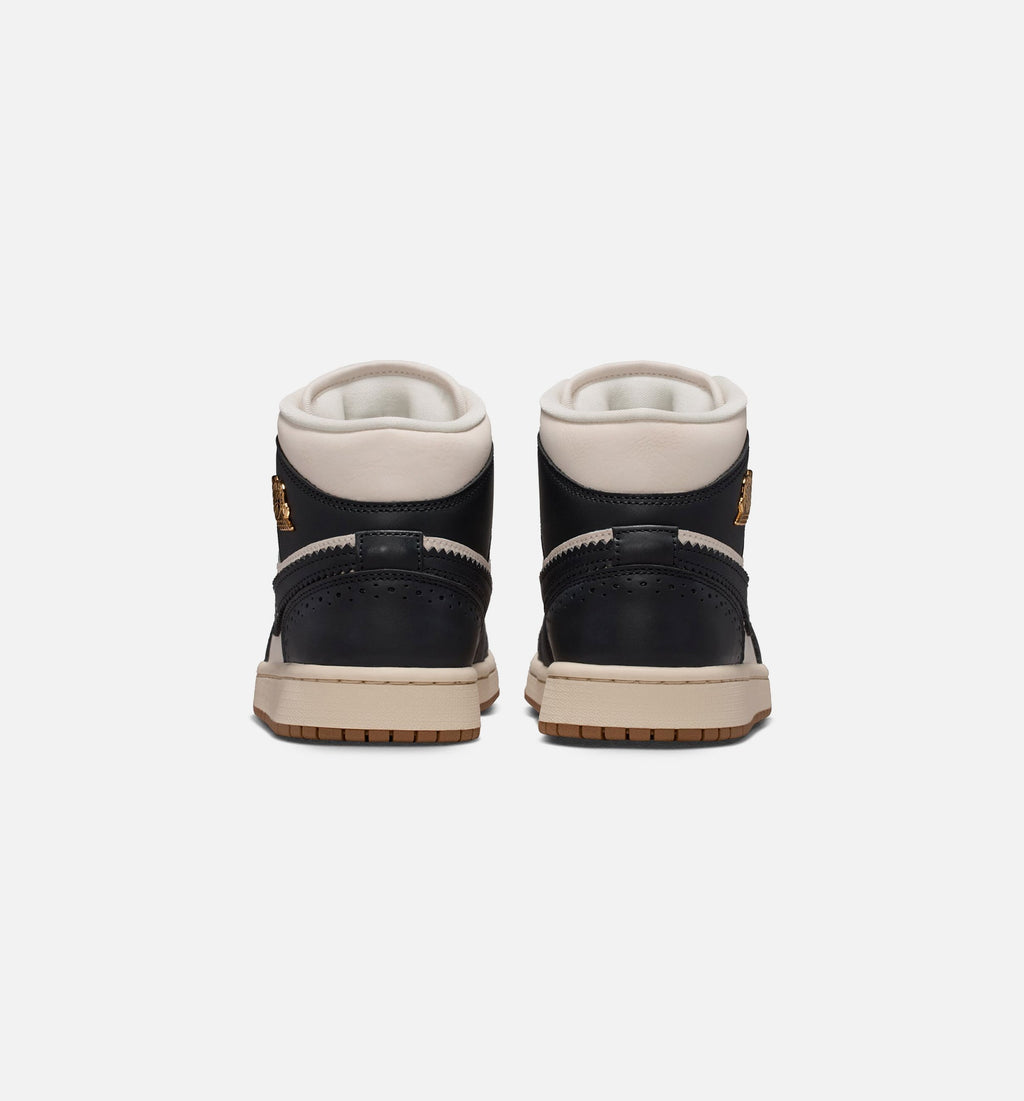 Air Jordan 1 Mid SE 女款生活方式鞋 - Off-Noir/Chalk/Pearl White