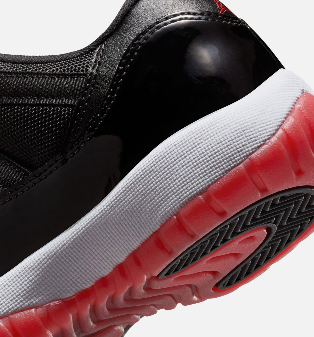 Air Jordan 11 Retro Bred Grade School 生活方式鞋 - Black/Varsity Red/White