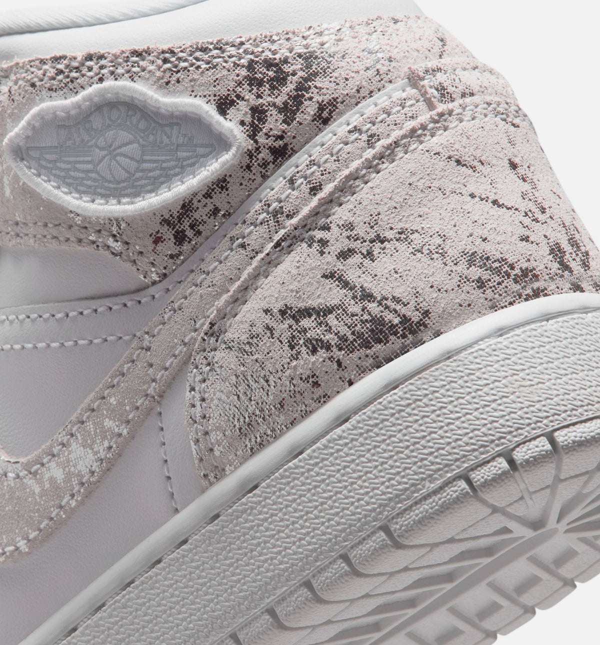 Air Jordan 1 Mid SE Grade School 生活方式鞋 - White/Field Silver